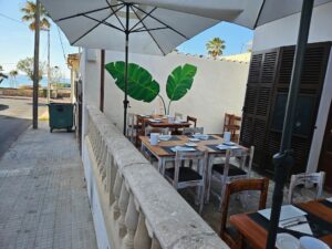 Yoga Hotel Mallorca Frühstück am Meer
